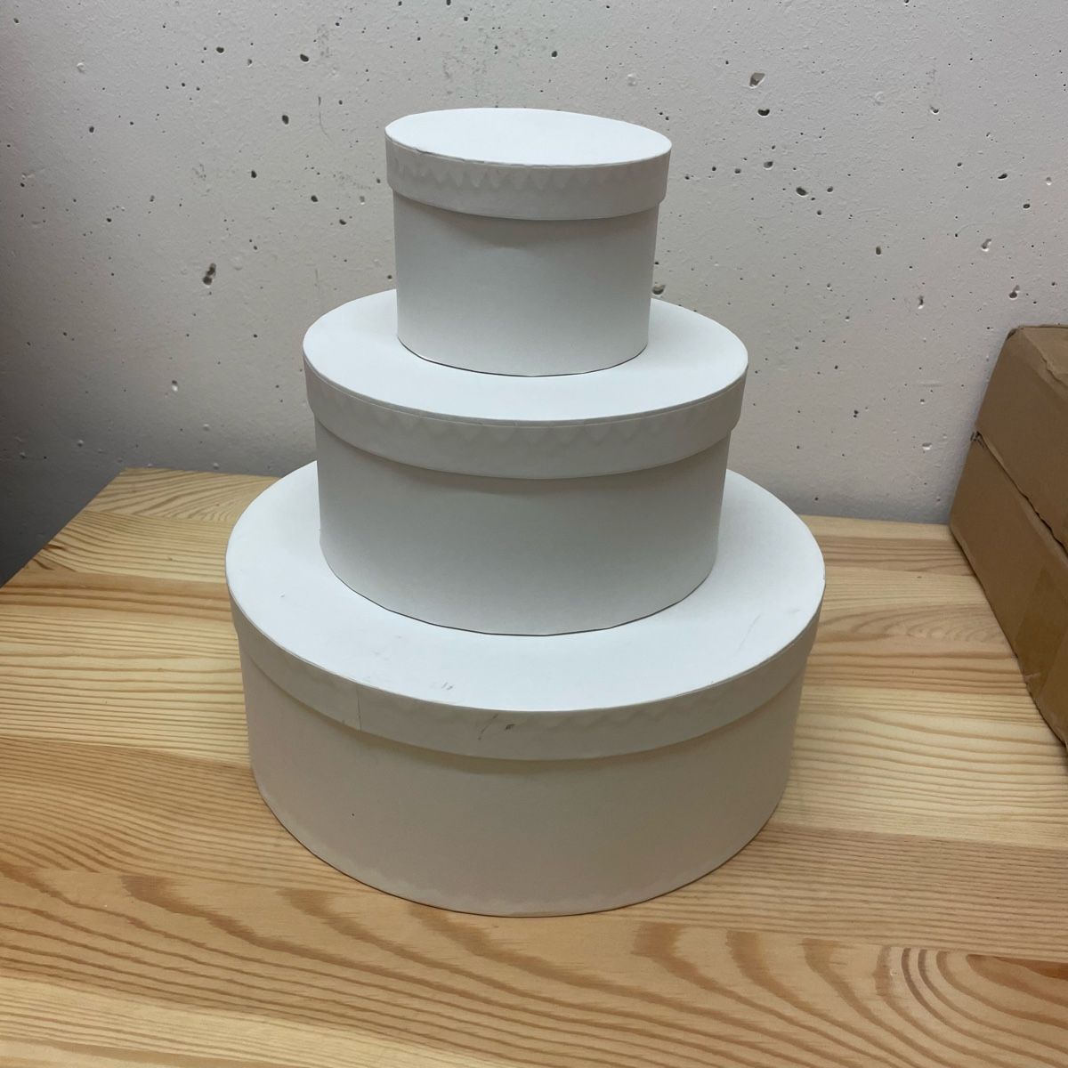 Altro in Decorazioni & Accessori: 3er Set runde weisse Schachteln neu – Nuovo (secondo la descrizione) da Utzenstorf venduto da beatrice.ch