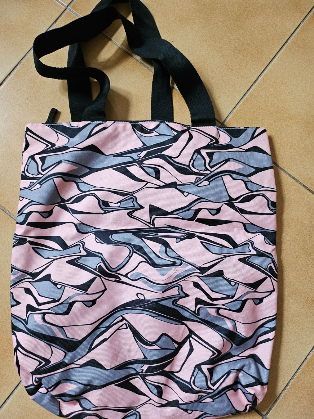 Taschen: Sac de marque Adidas neuf – Neu (gemäss Beschreibung) aus La Chaux-de-Fonds von Label001 7