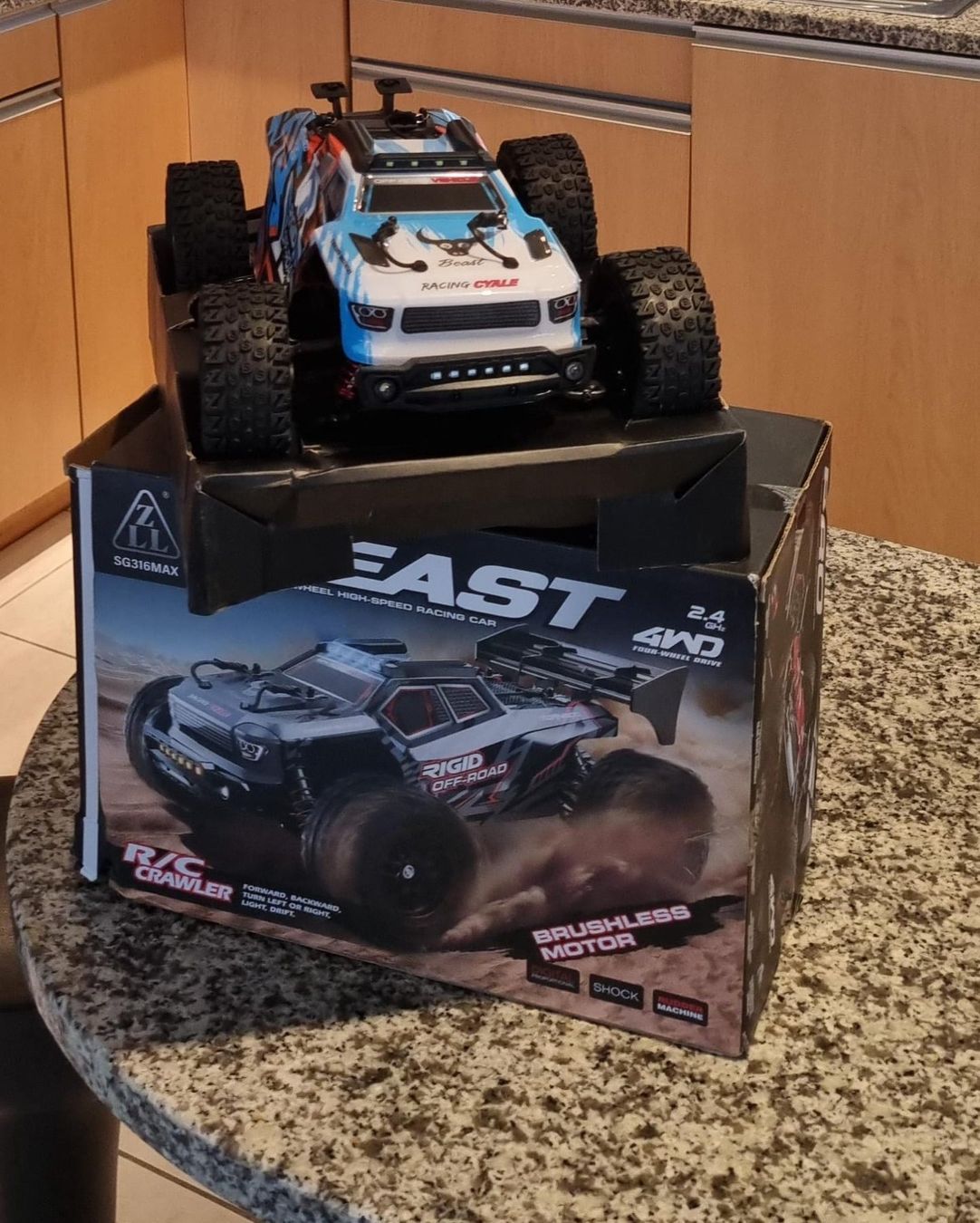 Modellismo RC: Auto RC fuoristrada 40KM/H  NUOVA – Nuovo (secondo la descrizione) da Cadenazzo venduto da man_9hnd 1