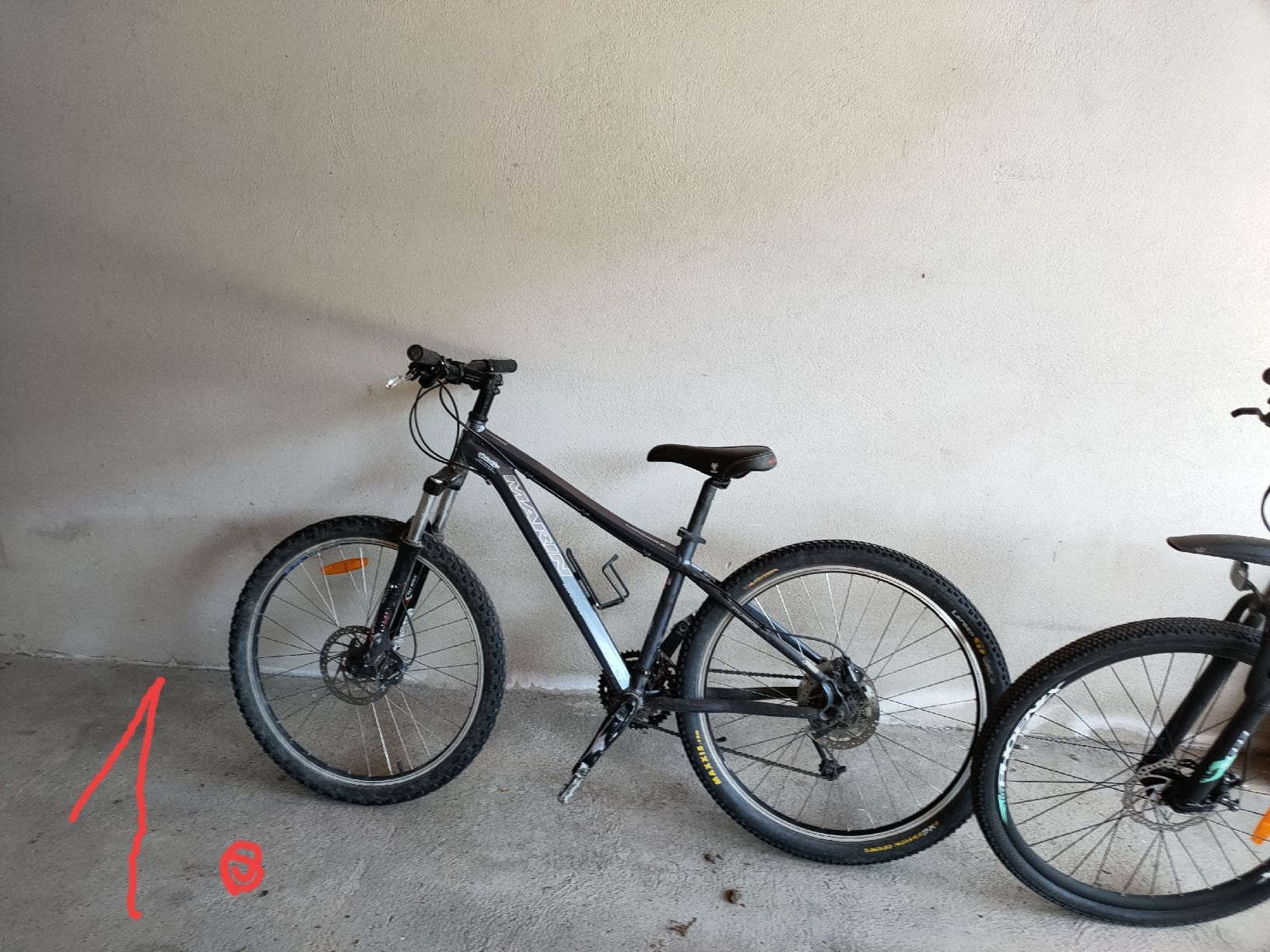 Biciclette: 2 gebrauchte Mountainbikes – Usato da Les Moulins venduto da alicia017