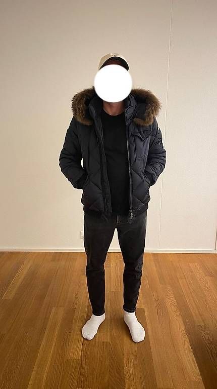 Moncler Jacken: Moncler Jacke marineblau – Gebraucht aus Sachseln von xanasia 1