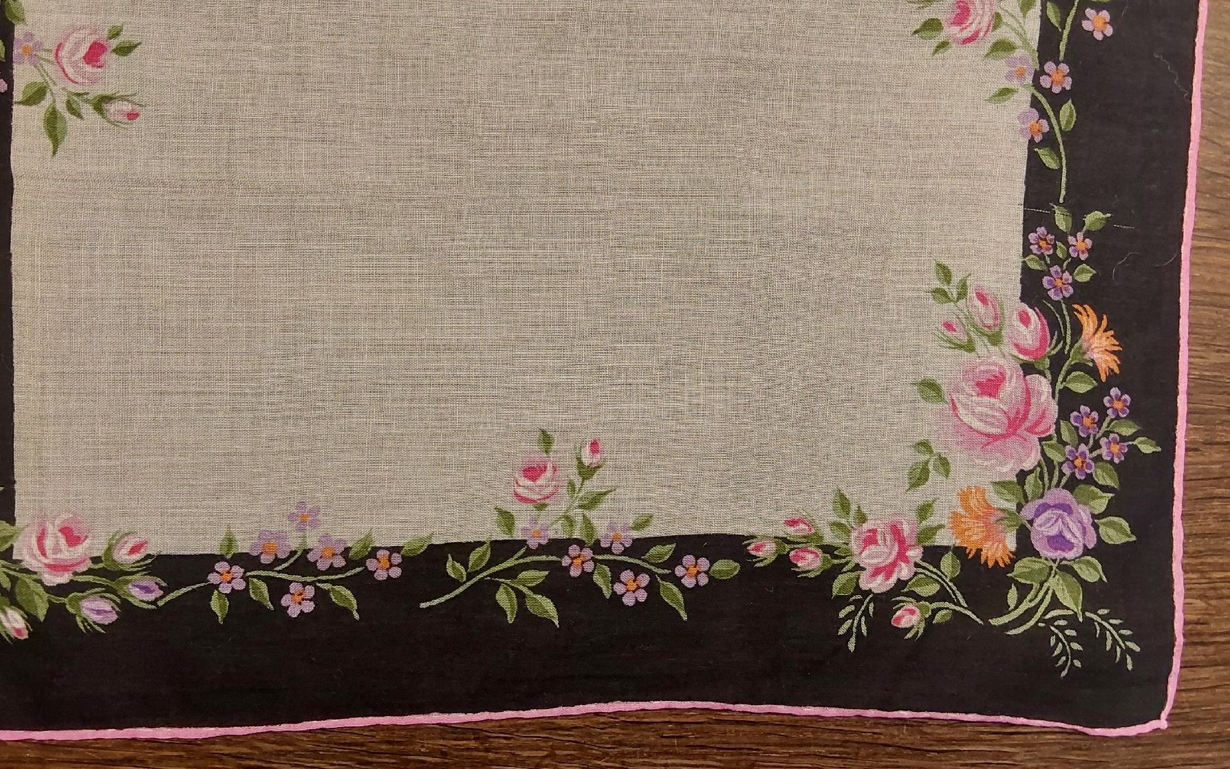 Autres vêtements & accessoires: Taschentuch Motiv Blumen – Neuf (Voir description) à Köniz par scopello12 1