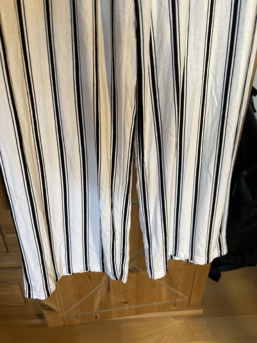 Tute: Sommerlicher Streifen-Jumpsuit ca. Grösse S – Usato da Hergiswil NW venduto da kaufe_at_kaufmann 3
