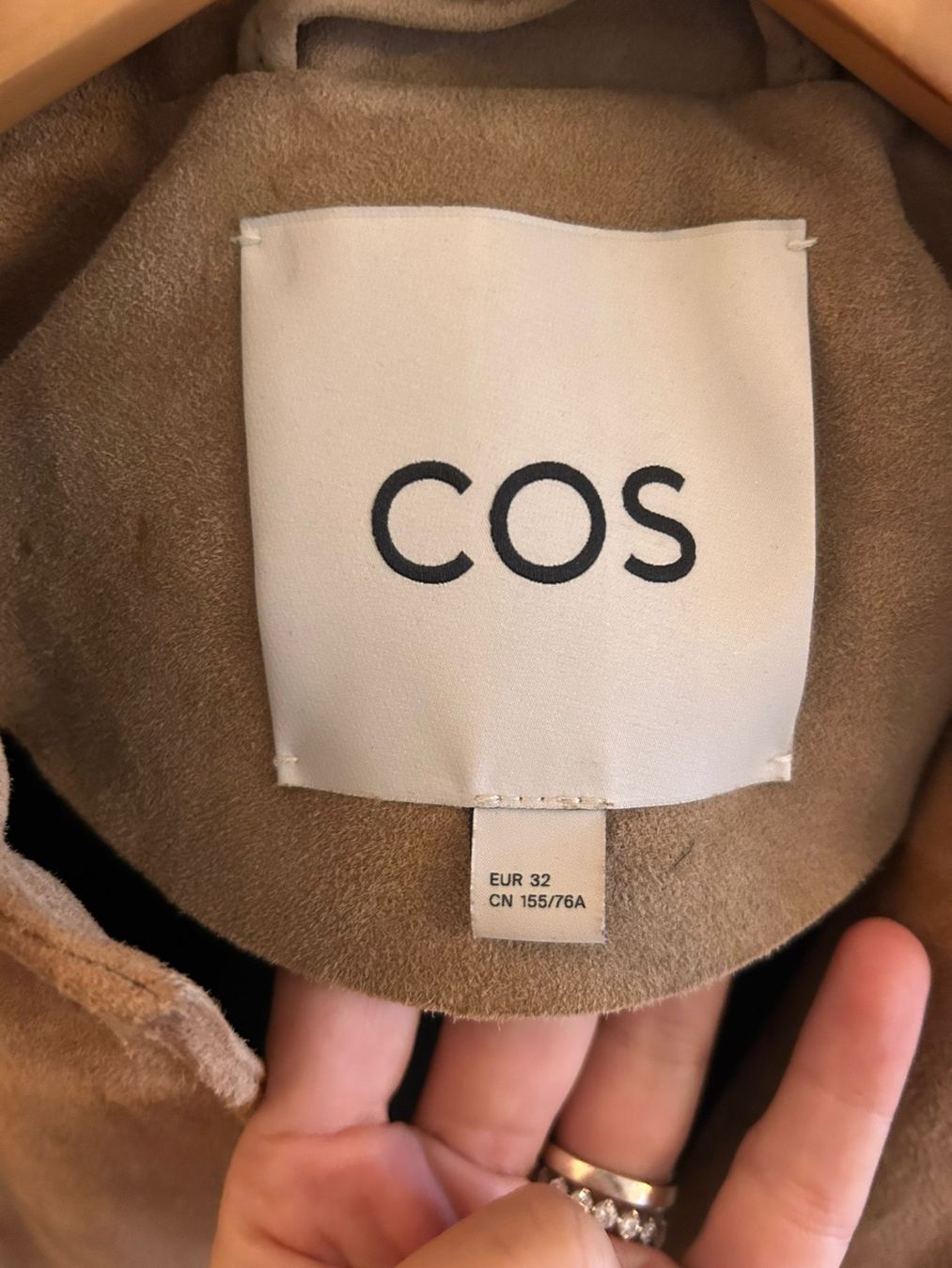 Vestes: Suede COS Jacke – D'occasion à Riehen par brs_g8mx 2