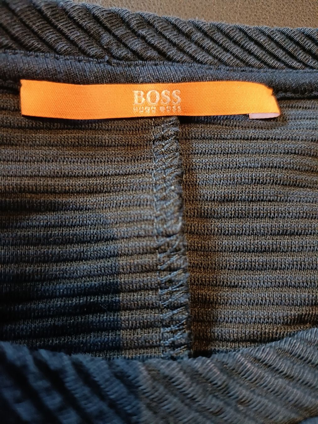 Vestiti: Geripptes Kleid der Marke Boss Casual – Nuovo (secondo la descrizione) da Bergdietikon venduto da Bico01 1