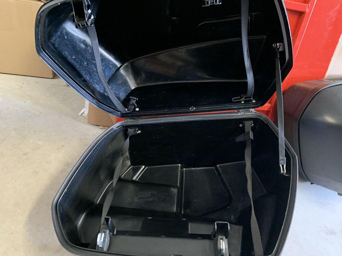 BMW Reisekoffer: BMW Koffer top Zustand  – Gebraucht aus Herisau von Grandus 1