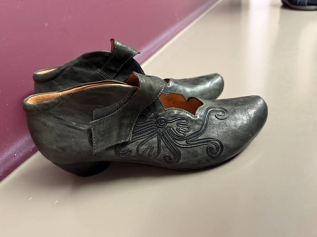 Scarpe da donna: Absatzschuhe – Usato da Herisau venduto da nik_vb25 1