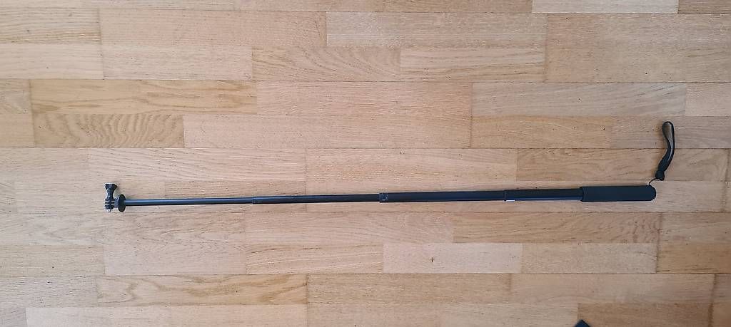 Staffe: Go Pro Selfie stick 95cm – Usato da Herzogenbuchsee venduto da lpo_757q
