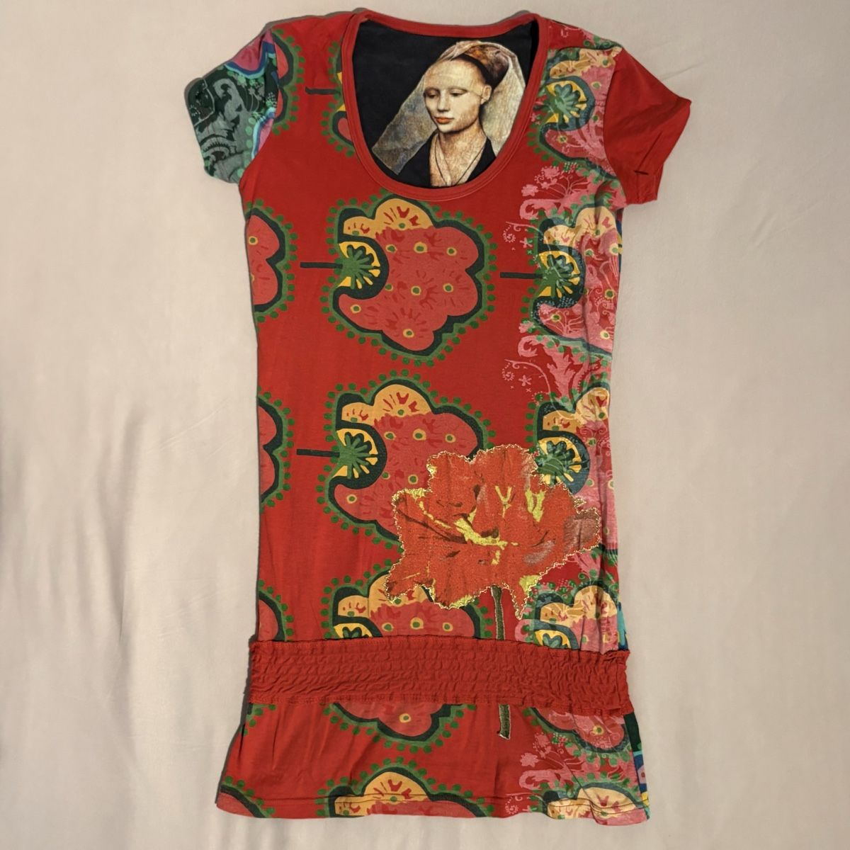 Desigual Tops: Rotes Desigual Top mit Buntem Blümchen Muster – Neu (gemäss Beschreibung) aus Brünisried von Livtsukki2ndHand 1