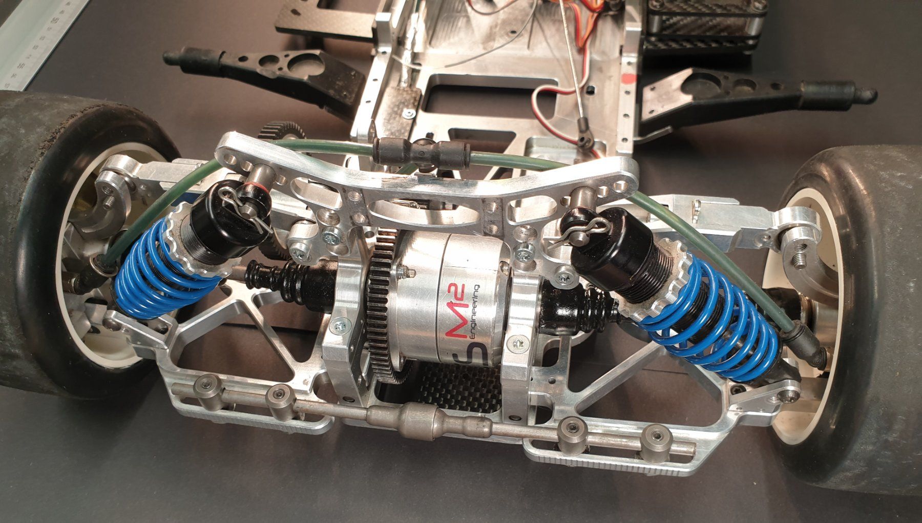 Modellismo RC: FG 2020 Chassis mit Servos Bremsanlage etc – Usato da Ohmstal venduto da p-51d 2