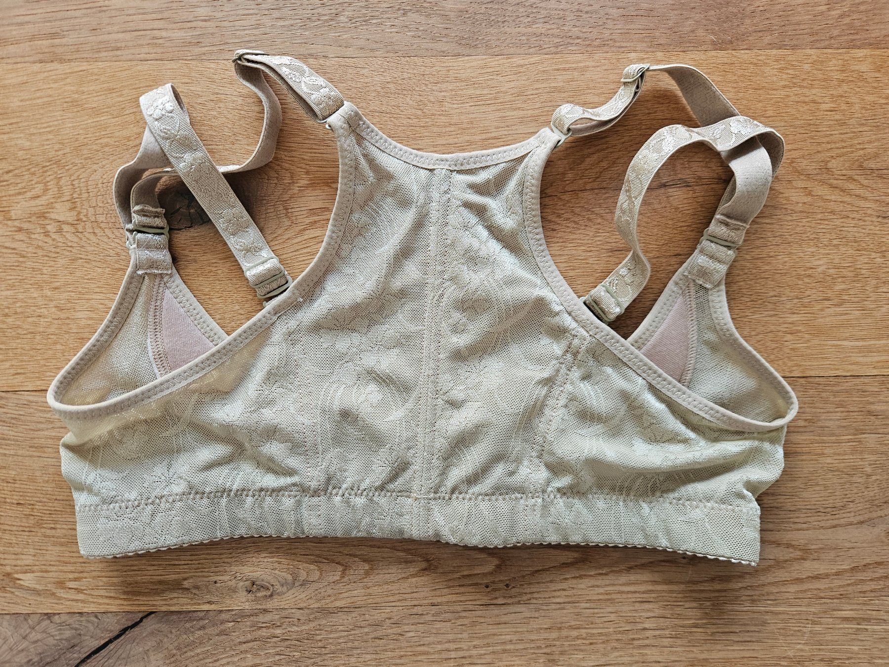 Autres dessous: Dirndl BH Büstenhebe Gr. M, nude – Neuf (Voir description) à Liestal par corneb 1