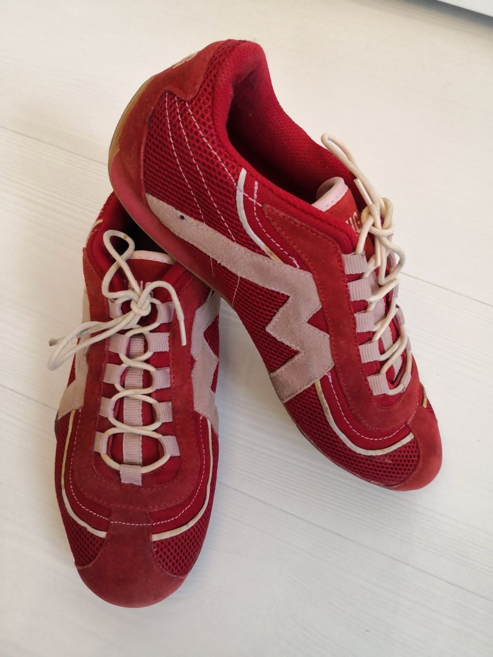 Mango Damenschuhe: 🤩MANGO STOFF-LEDER-SNEAKER ROT-WEISS – Gebraucht aus Olten von Naja-Twins-Twins 7