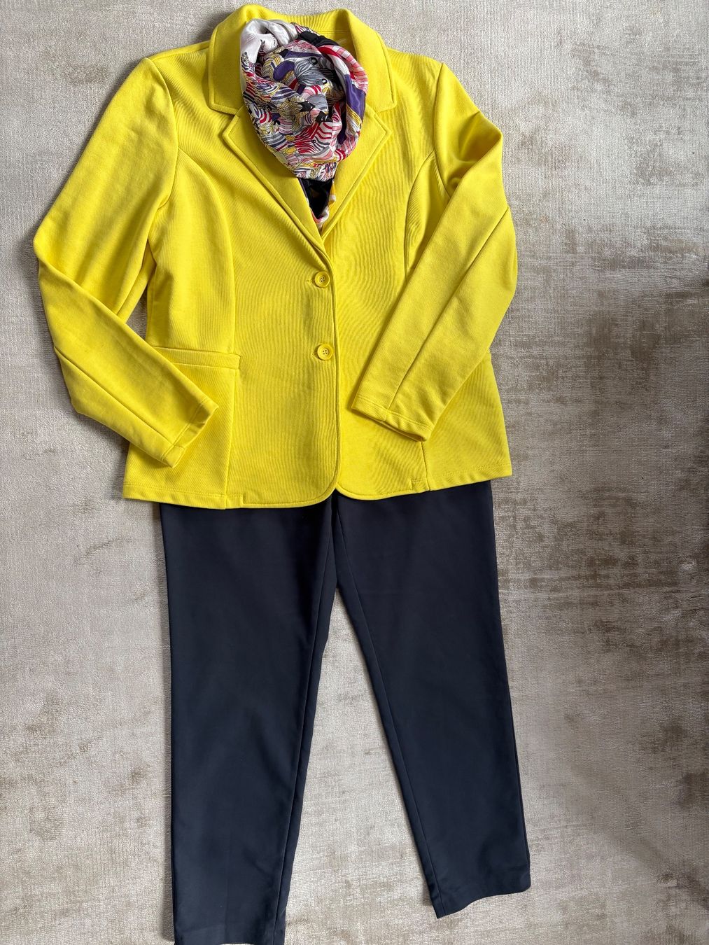Lotti di vestiti: Schickes Ensemble Gr 42/44 STREET ONE / MARC AUREL – Usato da Uster venduto da pri_6r68 1