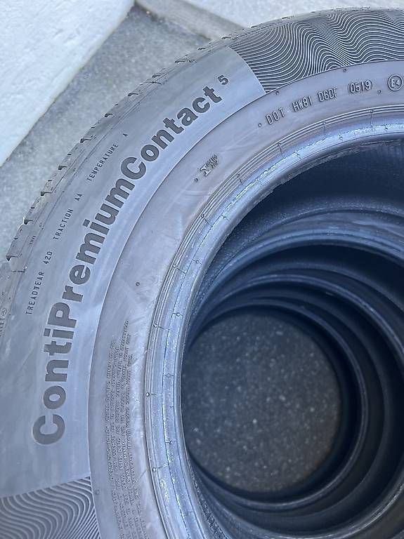 Pneumatici & Ruote complete: 235/65/17 Continental Sommerreifen  – Usato da Frasnacht venduto da nobloff 4
