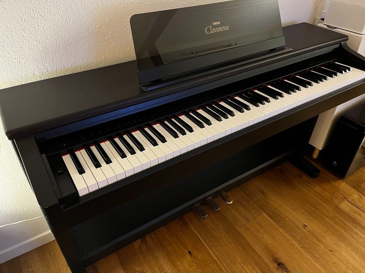 Yamaha Strumenti musicali: Yamaha Clavinova CLP 123 – Usato da Zürich venduto da superfecoo 3