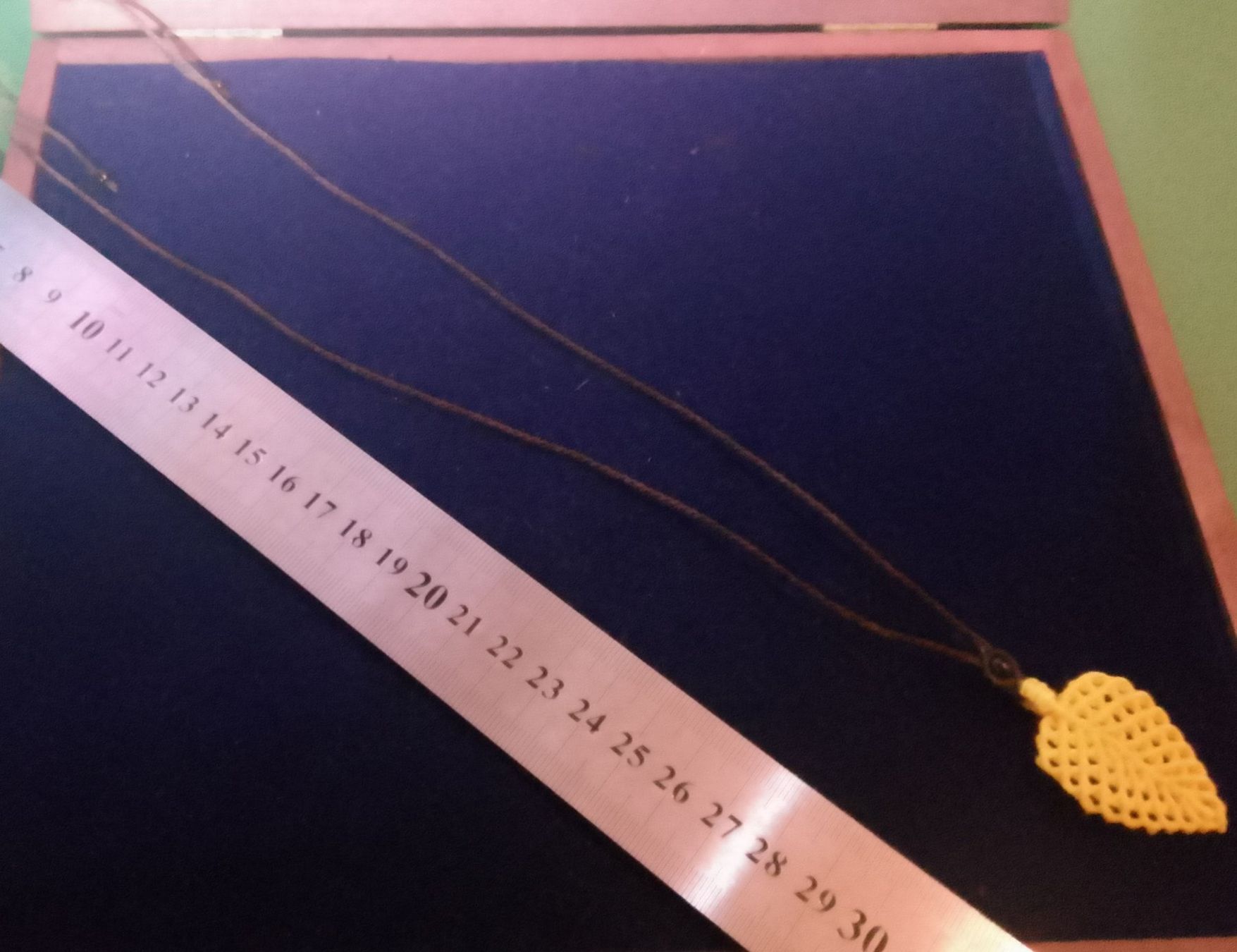 Catenine: handgemachte Makramee Kette Blatt mit Turmalin – Nuovo (secondo la descrizione) da Pfäffikon ZH venduto da Emporos_42 1
