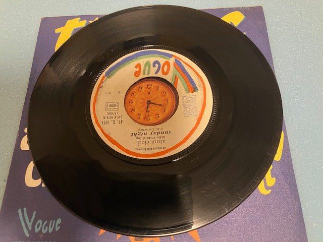 Dischi in vinile: Alarm Clock – Usato da Aarwangen venduto da Jukebox3 4