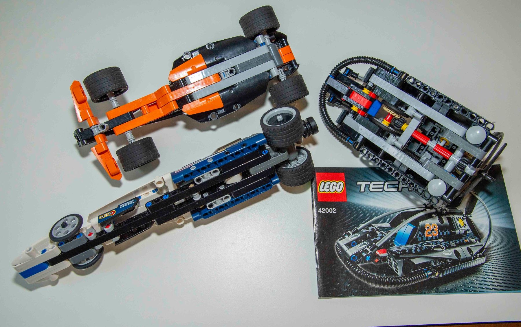 Lego Spielzeuge: Lego Technik: zwei Autos, ein Luftkissenboot – Gebraucht aus Schwerzenbach von floridan 2