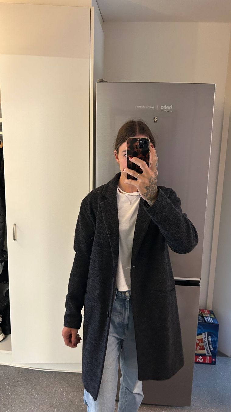 H&M Manteaux: Herbst Mantel Grau – D'occasion à Thun par SelinaW1995 5