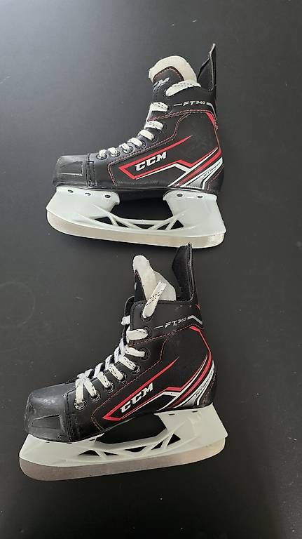 Schlittschuhe: CCM Hockeyschuhe 31 – Gebraucht aus Solothurn von Zoonja 2