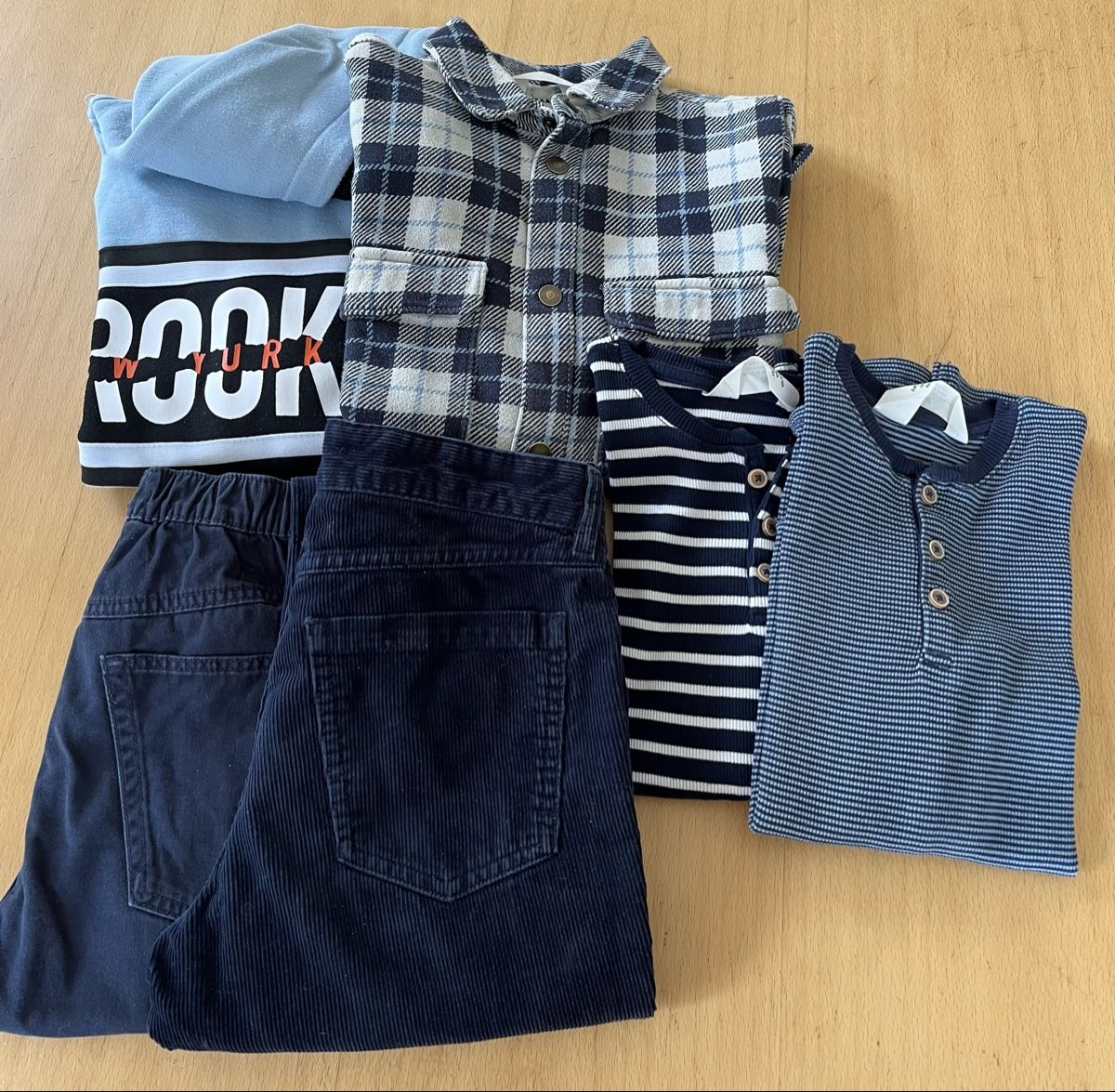 Lotti & Set di vestiti: Kleiderpaket Jungs gr.134/140 – Usato da S. Carlo GR venduto da sassalb