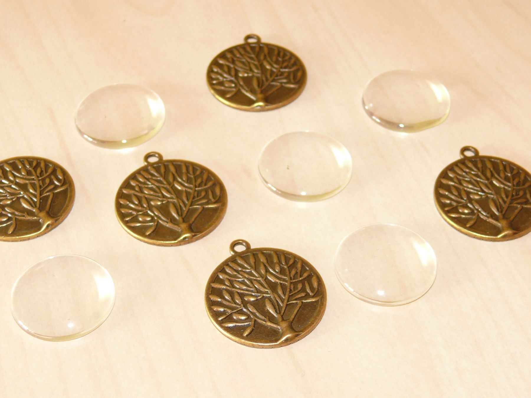 Anhänger: 5 Cabochons mit Anhänger Glas Vintage – Neu (gemäss Beschreibung) aus Widnau von kerstinlo 1