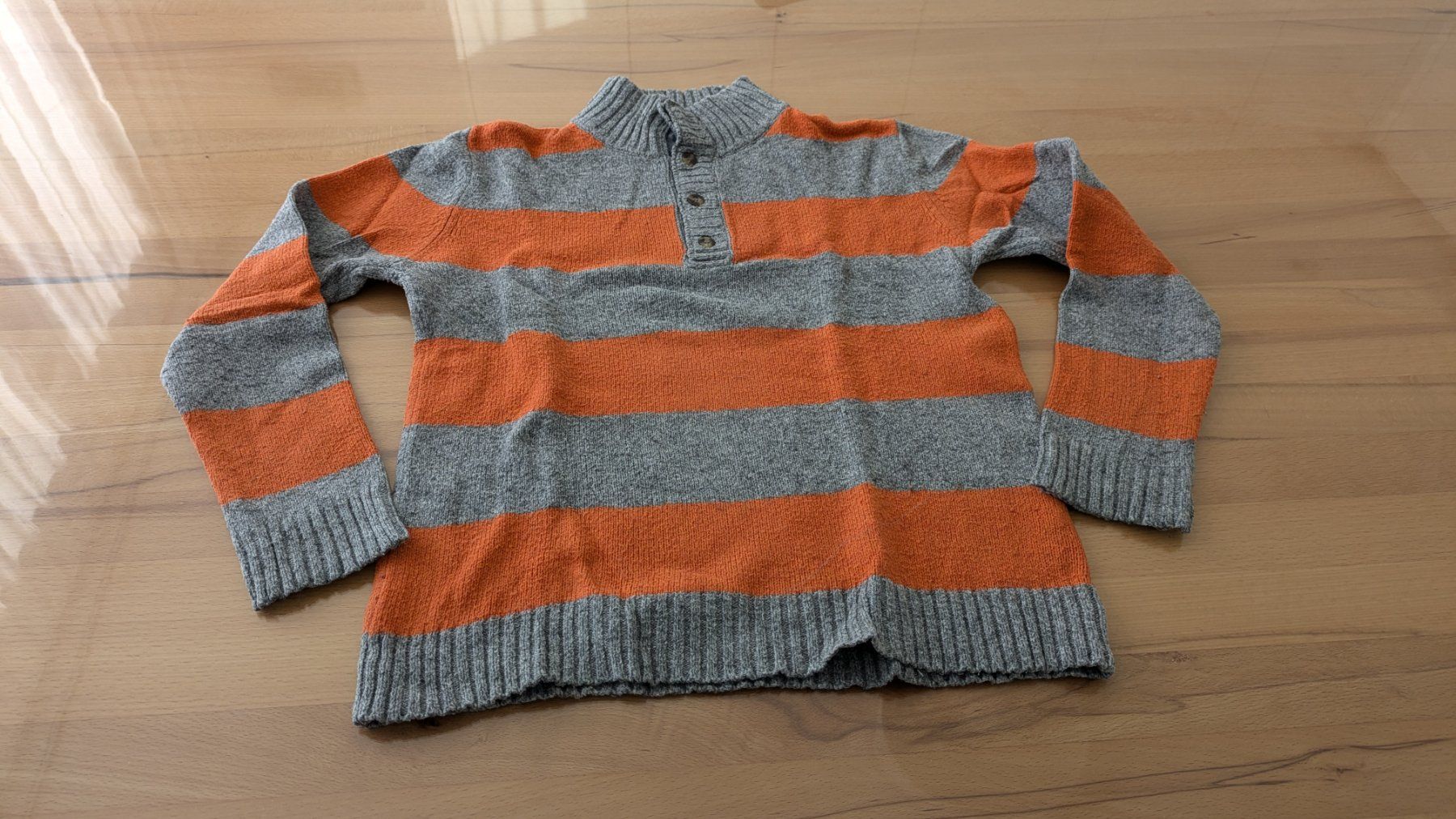 Maglioni & Felpe: Schöner warmer Pullover - Campus - gestreift - (122) – Usato da Staufen venduto da Fleby84