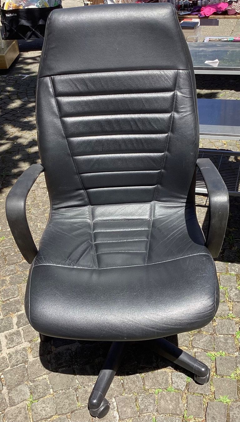 Sedie a rotelle: Fauteuil de bureau  à roulettes  occasion – Usato da DELéMONT venduto da phi_nono