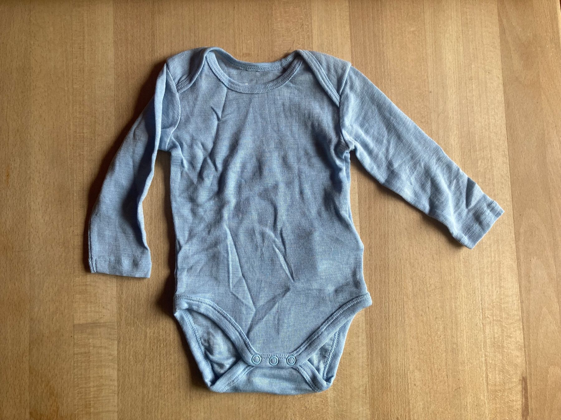 Biancheria intima: Wolle Seide Body 62/68 – Nuovo (secondo la descrizione) da Adelboden venduto da nor_v9tm