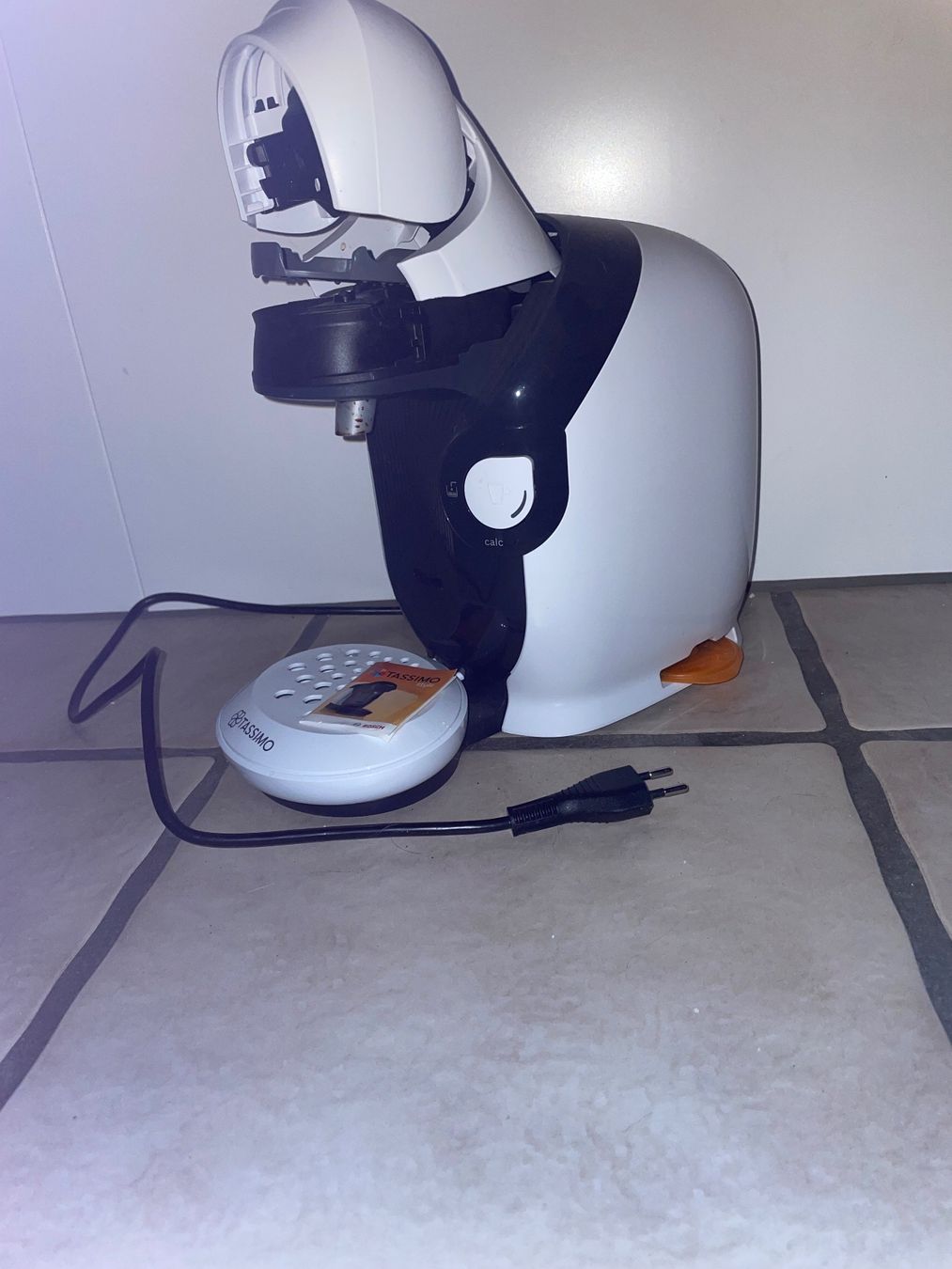 Bosch Kaffeemaschinen & Espressomaschinen: BOSCH- Tassimo Kaffeemaschine – Gebraucht aus Balsthal von dad_9zd9 3