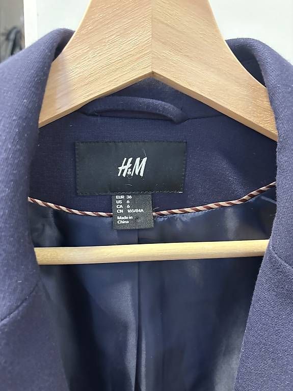 Giacche: Blazer dunkelblau H&M Grösse S – Usato da St. Gallen venduto da mustang96 2