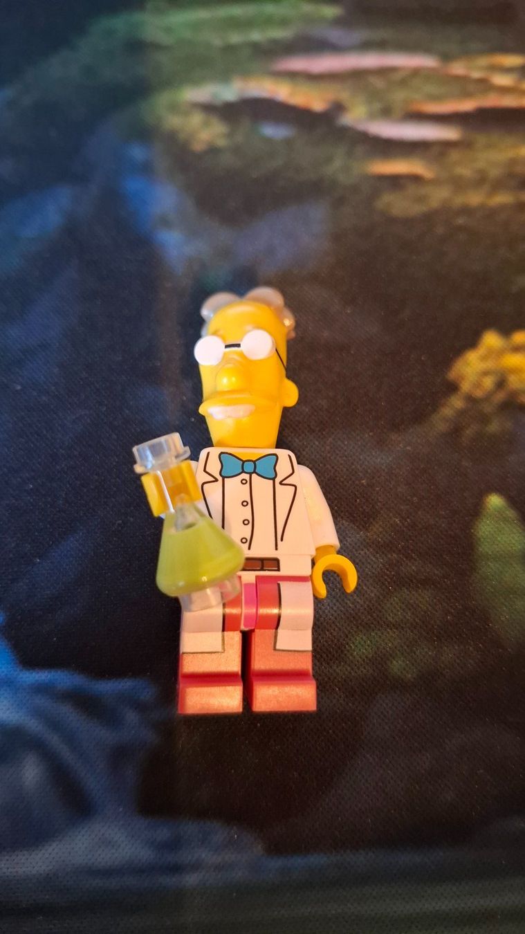 Lego Giocattoli: Lego Mini Figur Professor Frink – Usato da Brünisried venduto da san_74_bu