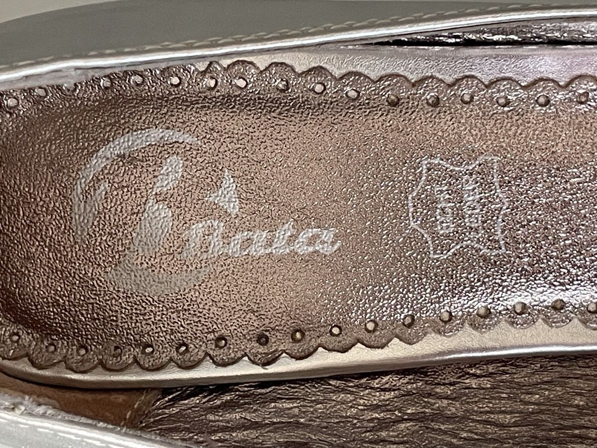 Scarpe da donna: Escarpins argentés Bata T 37. – Usato da Vuadens venduto da Nina11 5