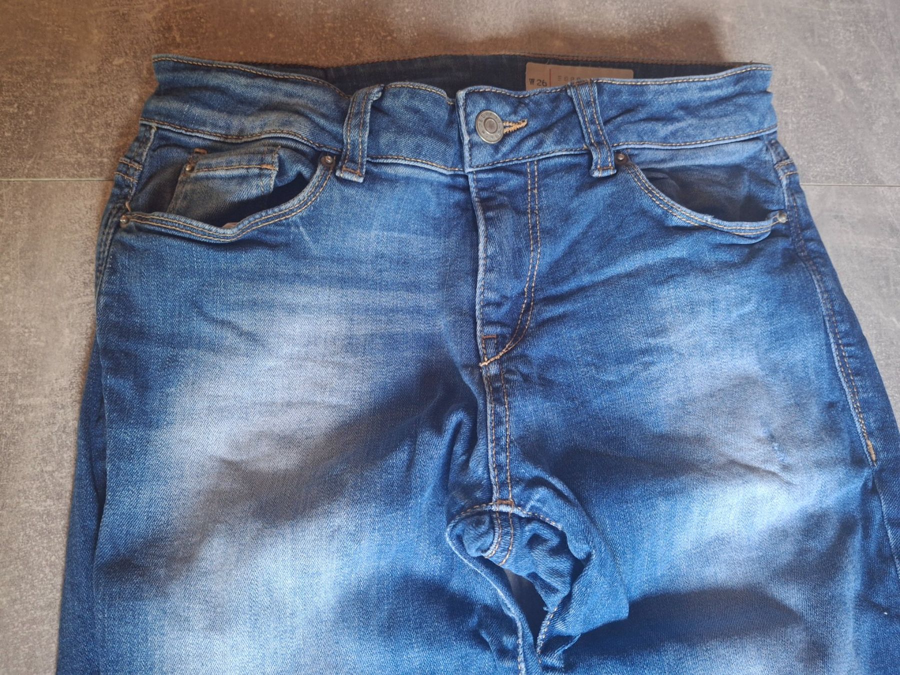 Esprit Jeans: Pantalon jeans bleu taille W26 marque Esprit 99% coton – Gebraucht aus Villiers von san_jn5w 2