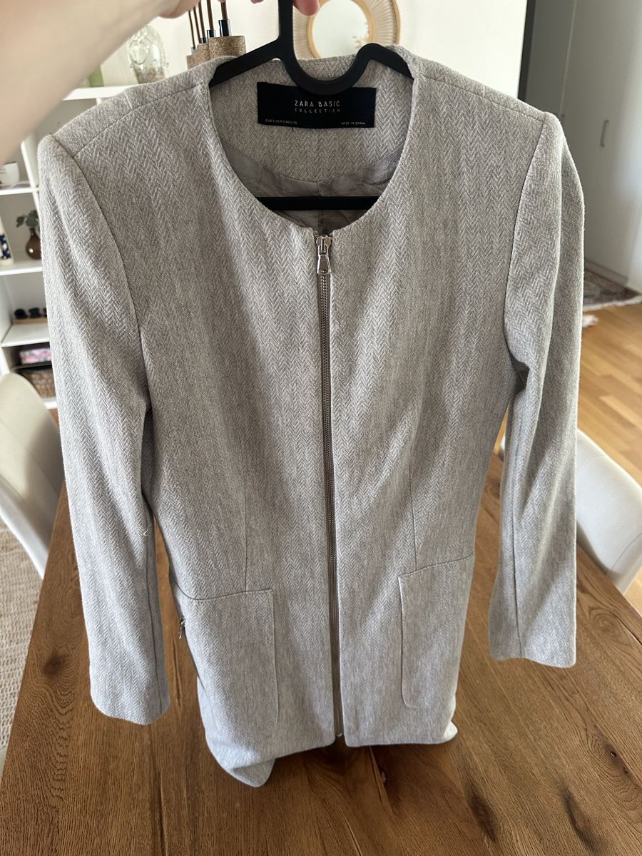 Zara Jacken: Zara Basic Blazer, Grau, Grösse S, Top Zustand! – Gebraucht aus Winterthur von Angel2024