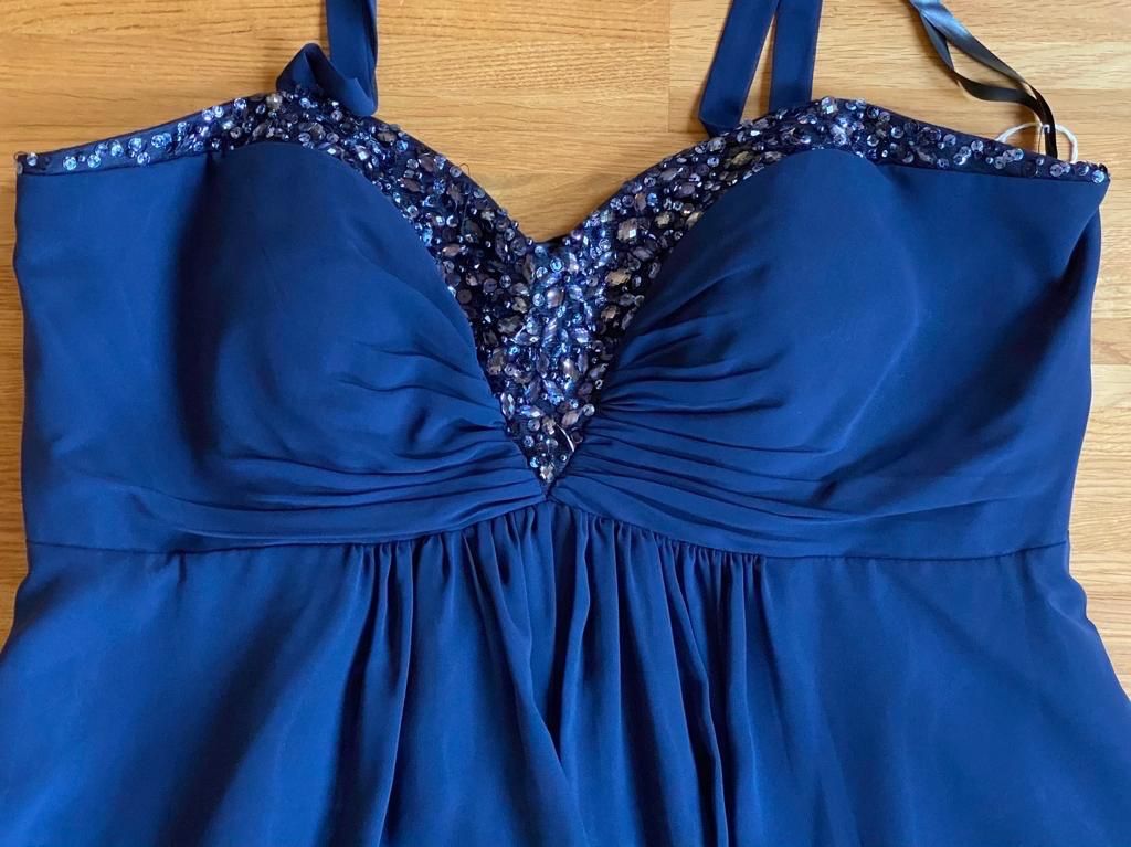 Vestiti: Abendkleid – Nuovo (secondo la descrizione) da Zürich venduto da US-B 1