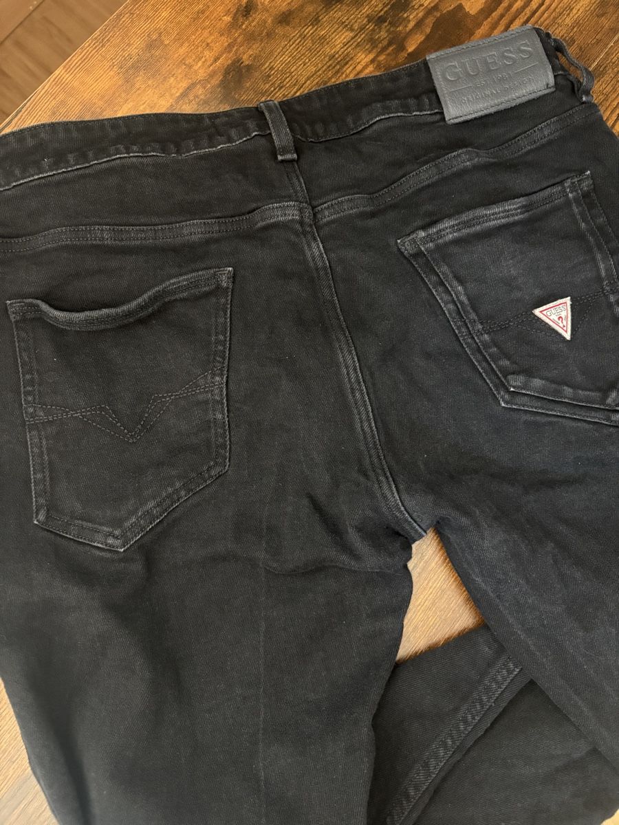 Guess Jeans: Guess Skinny Miami L 40 – Usato da Ehrendingen venduto da suurrlii 1