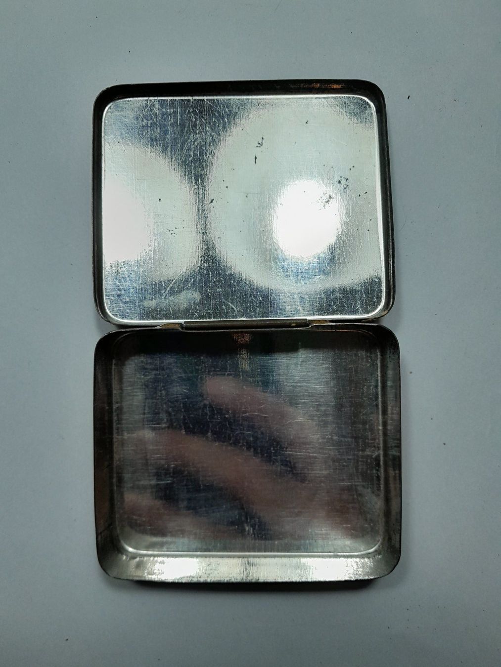 Dosen: Vintage Blechdose - Fructines Vichy – Gebraucht aus Männedorf von Bel-view 3