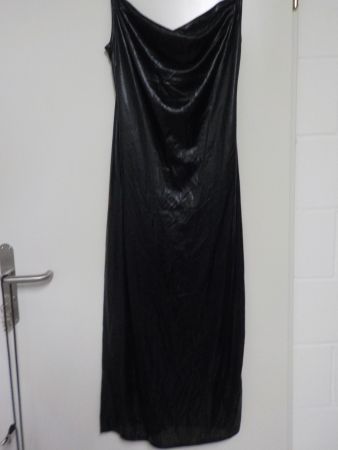 glänzendes langes Kleid (31)