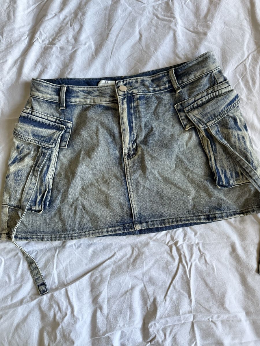 Shein Gonne: Jupe en jeans SHEIN – Nuovo (secondo la descrizione) da Biel/Bienne venduto da glaewynnshop 1