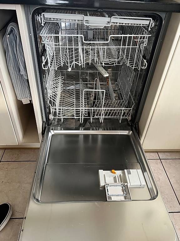 Cucine complete: Cuisine complète avec îlot, granit et appareils Miele – Usato da Portalban venduto da manu1784 2