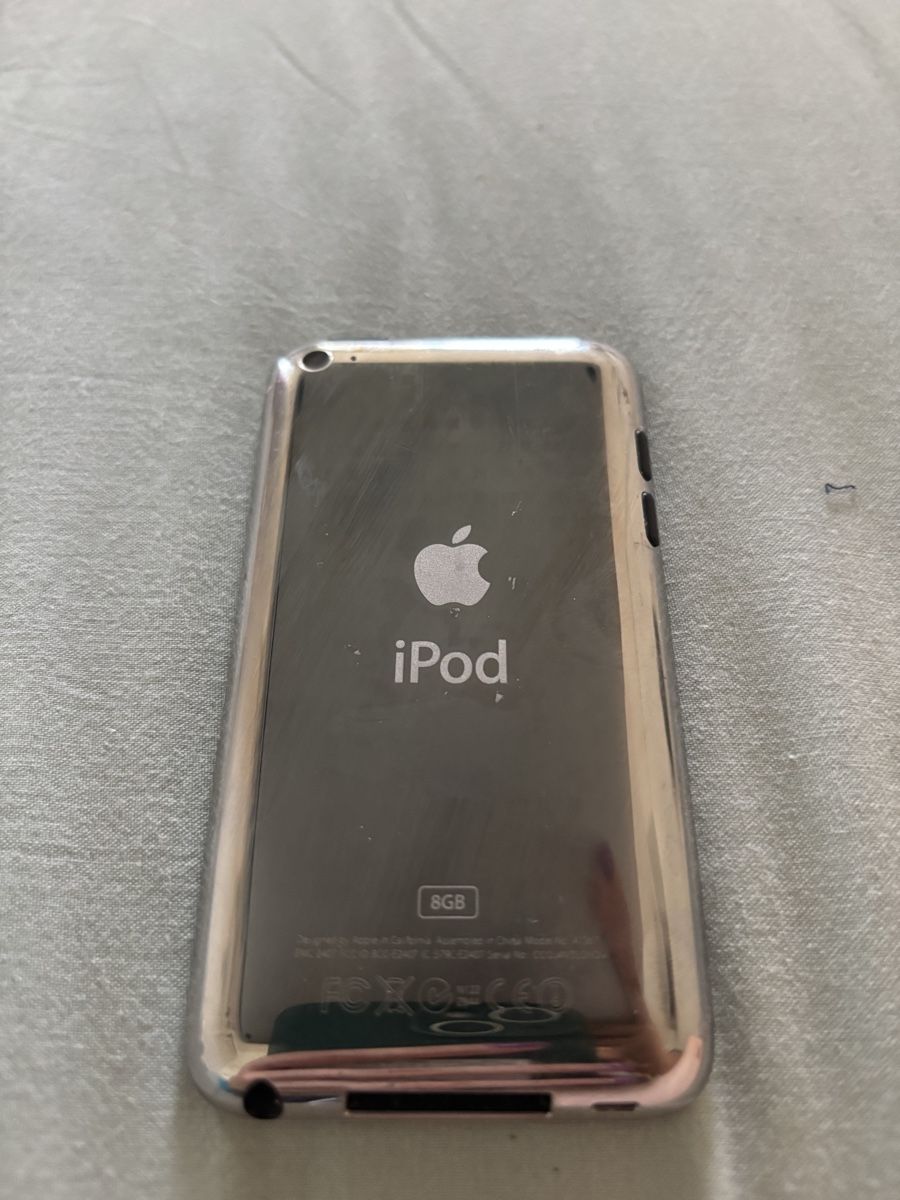 Apple Tragbarer Mediaplayer: IPod touch 8GB – Gebraucht aus Zürich von maddi_1800 1