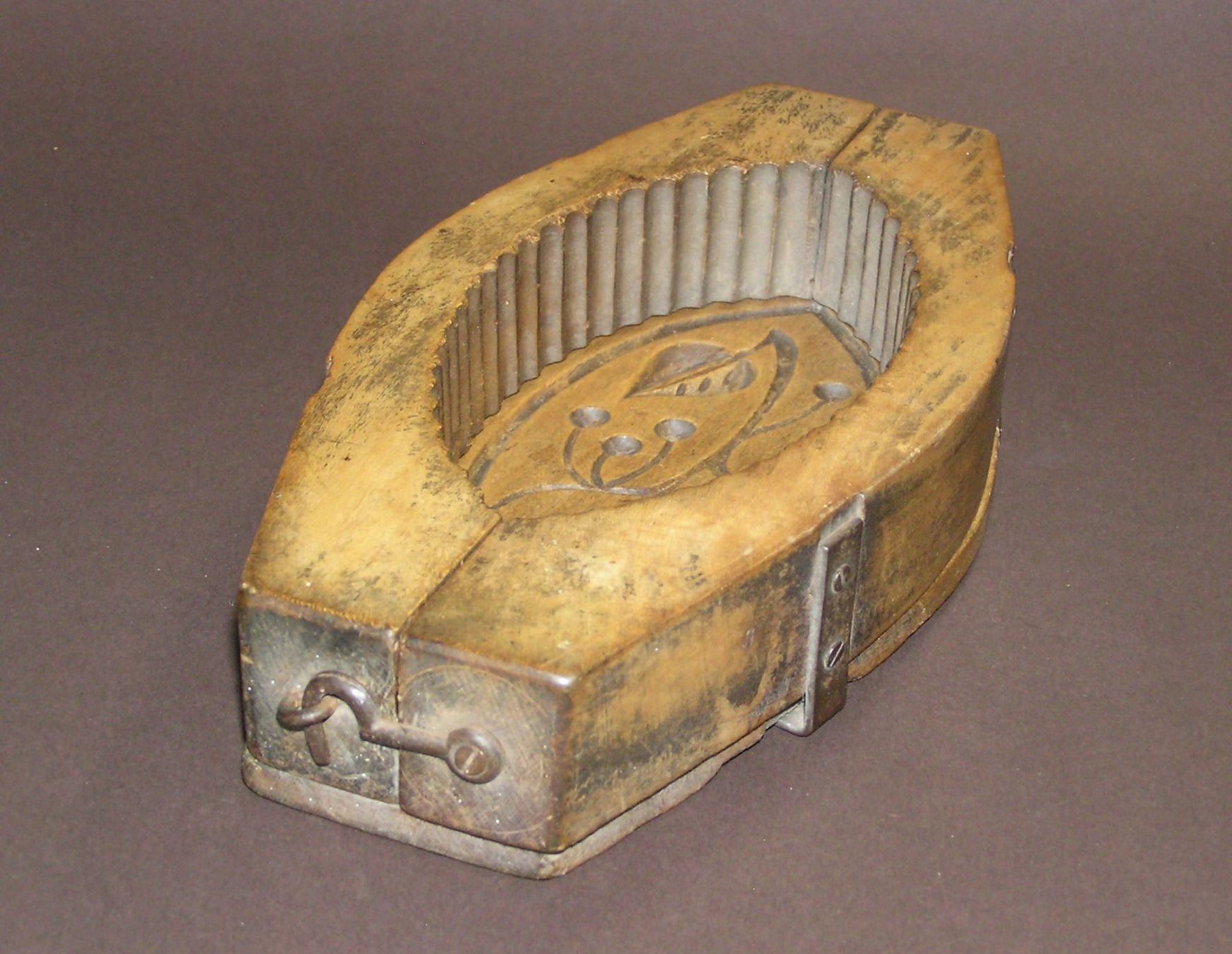 Backformen: ANTIKE GROSSE BUTTERFORM BUTTERMODEL – Gebraucht aus Grenchen von Antique-hunter 4