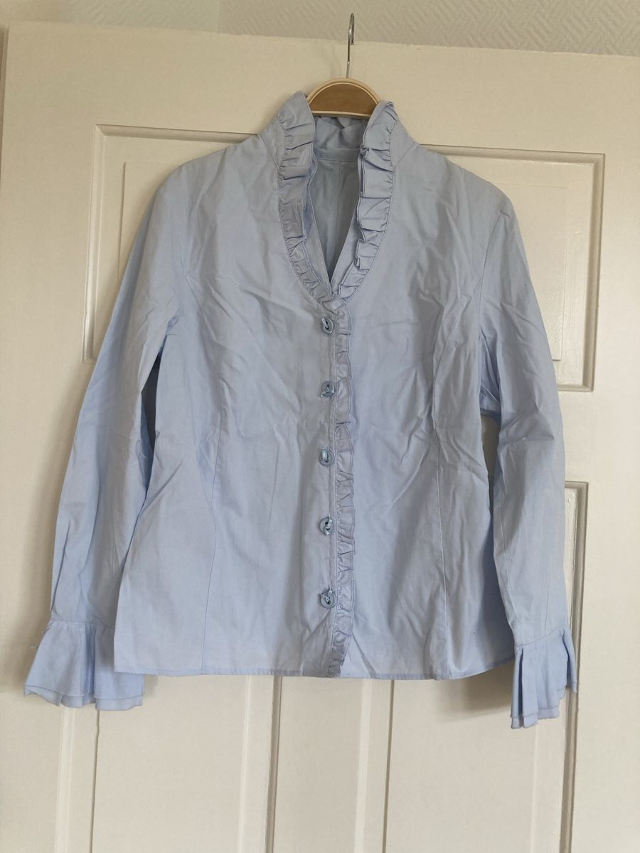 Camicette: Bluse Damen hellblau Grösse L/XL mit Rüschen – Usato da Zürich venduto da Maki333 1