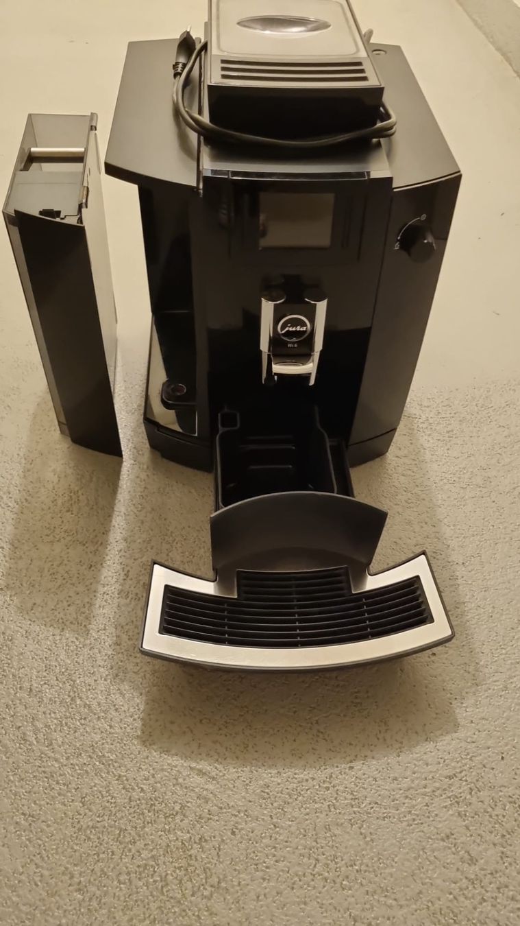 Jura Machines à café & Machines à expresso: Jura Kaffeemaschine WE6 – D'occasion à Oberengstringen par freakmamma 1