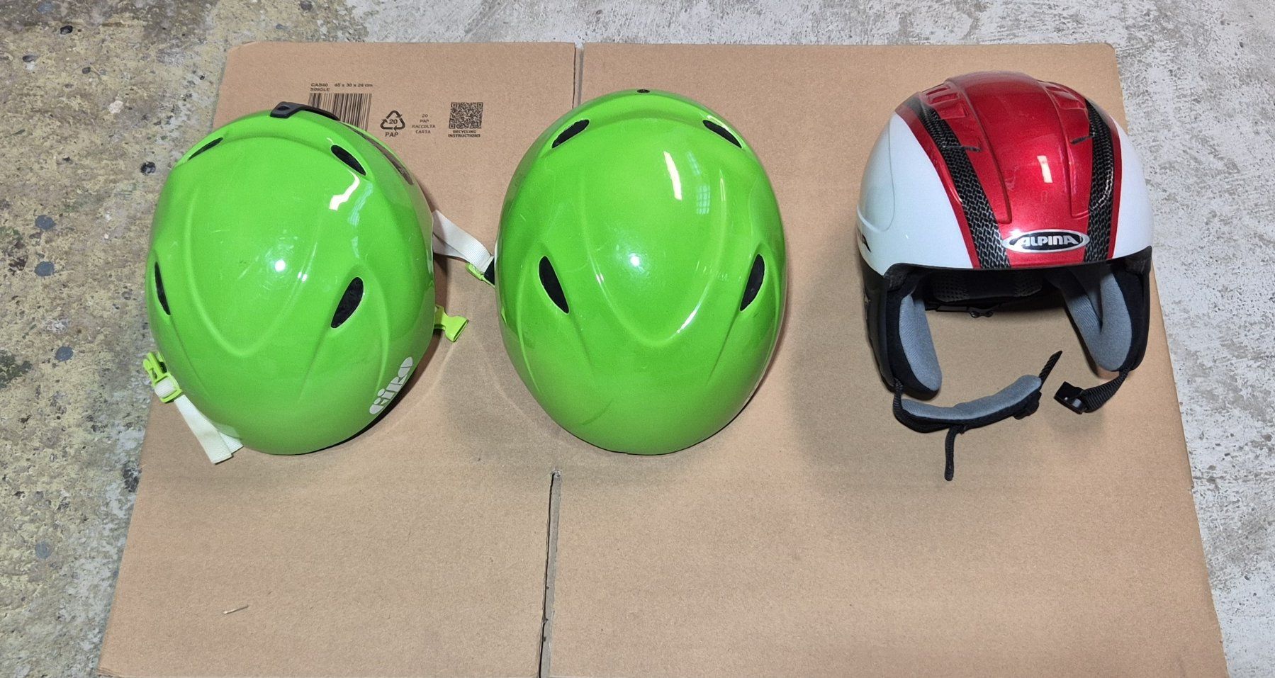Casques: Kinder Skihelm, Alpina, Giro – D'occasion à Trachslau par idlon