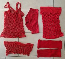 Diverse rote Gogo-Outfits, Grösse S