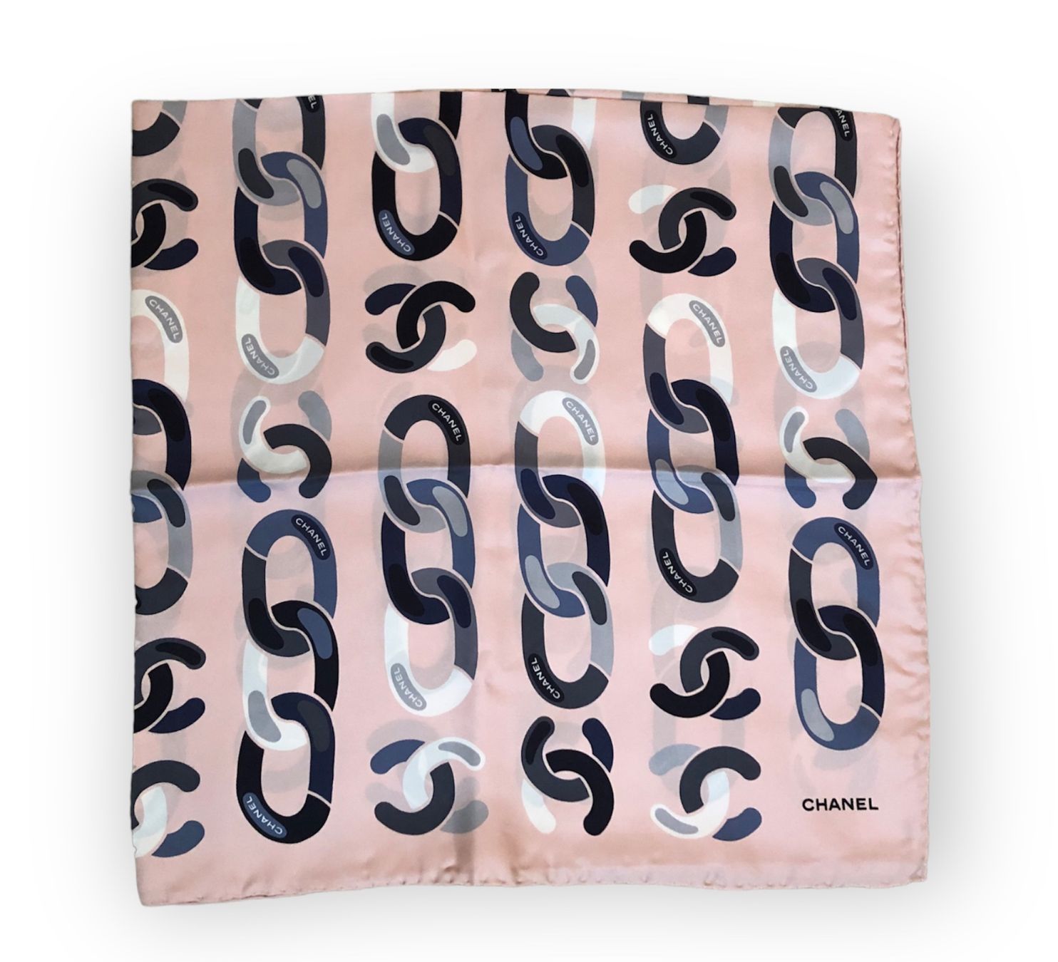Chanel Foulard & Sciarpe: Chanel Foulard – Nuovo (secondo la descrizione) da Pregassona venduto da Reluxuryspace 1