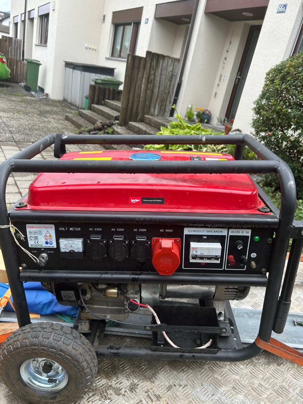 Generatori di corrente: Stromerzeuger / Generator 400 V 3phasig – Usato da Siebnen venduto da Alwisi