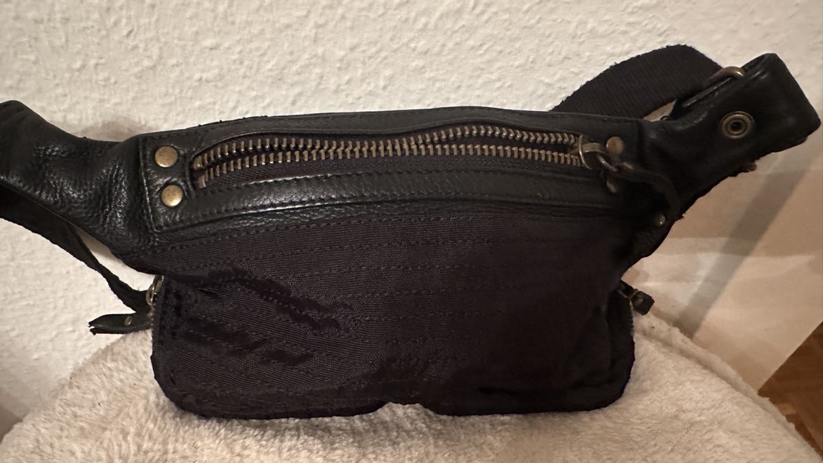 Diesel Sacs: DIESEL Bauchtasche schwarz Leder – Neuf avec emballage d'origine à Zürich par Rammis 1